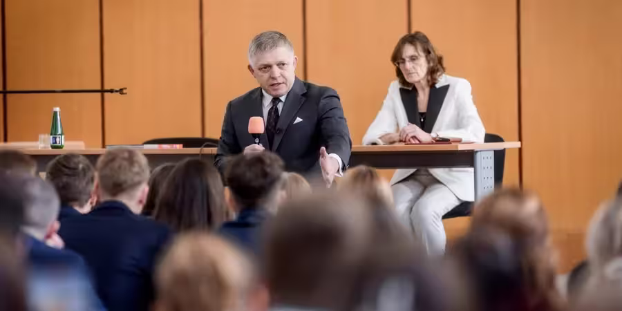 Роберт Фіцо