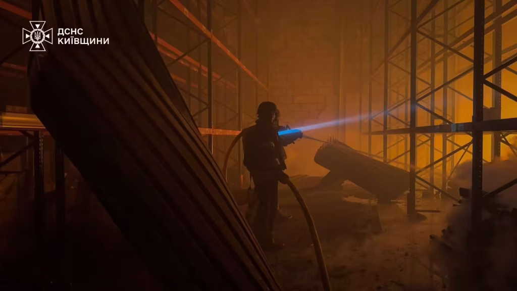 Масштабна пожежа на Київщині